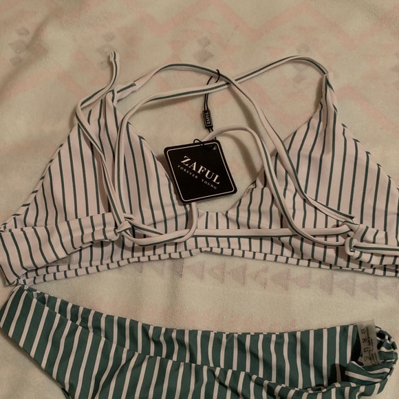 Zaful Green and White Striped Bikini - Picture 2 of 2